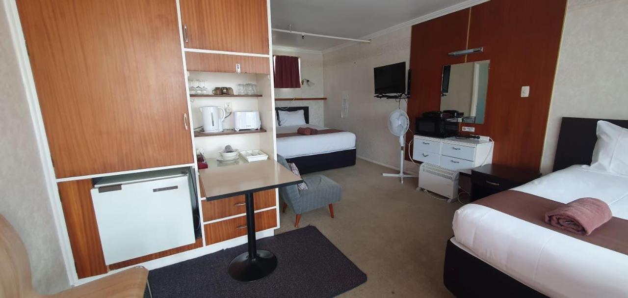 Mayfair Court Motel Tokoroa Buitenkant foto